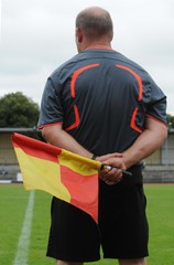 l'arbitre au football