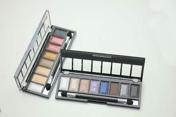 Eye shadow palette