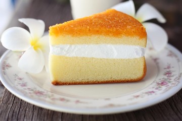 Gold Egg Yolk Thread Cakes