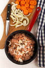 scottish mince with onion, crushed peppercorn and coarse salt