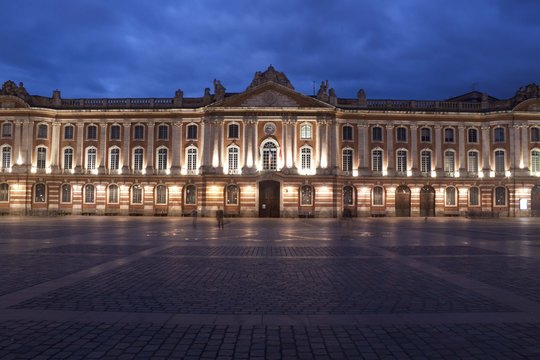 Capitol of Toulouse in a cloudy night, France