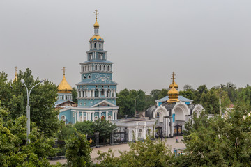 Fototapeta na wymiar Tashkent Cathedral of the Russian Orthodox Church