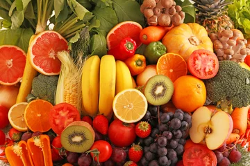 Zelfklevend Fotobehang Verse groenten en fruit © sunabesyou