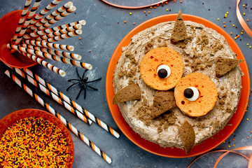 Owl cake. Halloween or birthday party dessert