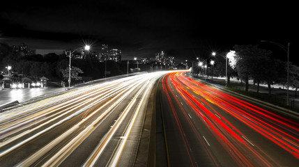 Fototapeta na wymiar Traffic in Chicago at Night