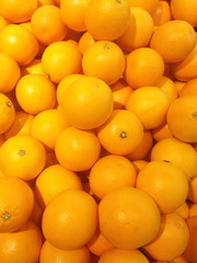 fresh oranges in the market