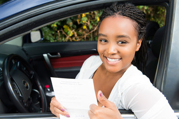 Jugendliche mit Fahrerlaubnis für begleitendes Fahren