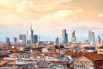 De skyline van Milaan met moderne wolkenkrabbers in de zakenwijk Porto Nuovo in Italië