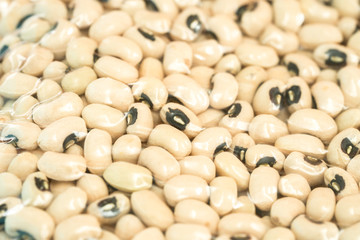 ビニールに入ったブラックアイビーンズ