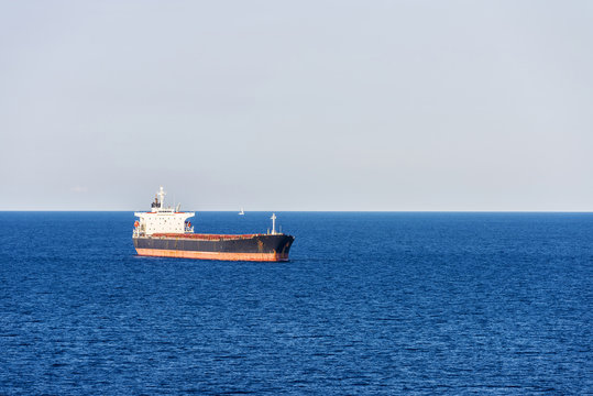 Tanker ship