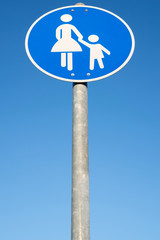 Deutsches Verkehrszeichen: Gehweg