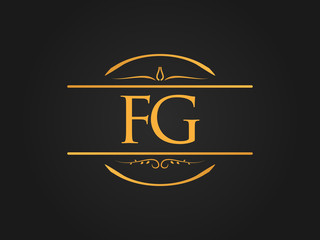 Luxurious Circle Ornament