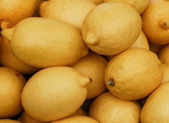 Pile of lemons.