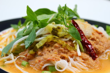 Rice noodle with fish sauce