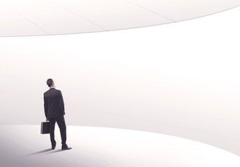 Obraz premium Salesman standing with his back concept