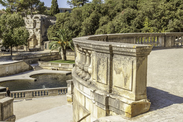 jardins de la fontaine &agrave; N&icirc;mes