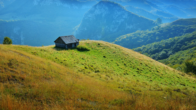 Transylvanian summer landscape © Moian Adrian