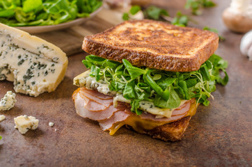 French toast blue cheese salad and ham