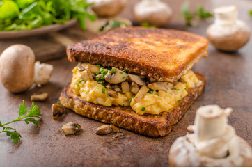 French toast scrambled eggs