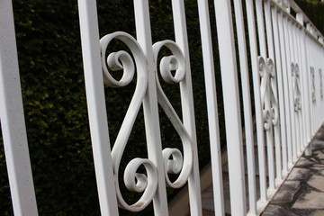 Barrière blanche métal en perpective