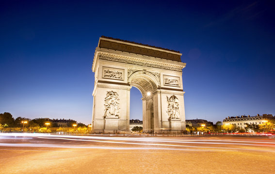 Fototapeta Arc de triomphe in Paris at night, France