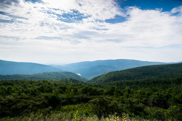 Fototapeta premium Scenic Summer Landscape on Overlook Drive Shenandoah National Pa