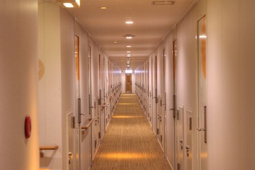 フェリー船内廊下