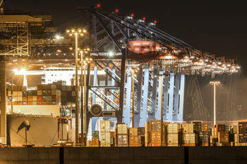 Containerterminal, Nacht