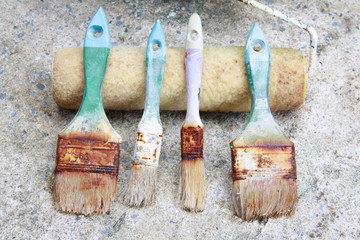 Used paint brushes with size  25 mm(1 in)  19mm.(3/4 in) and Paint Roller 