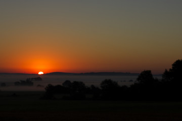 Obraz premium le soleil pointe son nez 