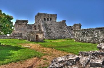 Fototapeta na wymiar Maya Tempel Tulum