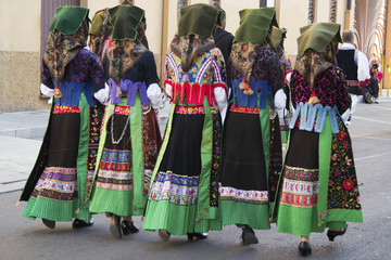SELARGIUS, ITALIA - SETTEMBRE 9, 2012: Antico sposalizio selargino - Sardegna -gruppo folk di...
