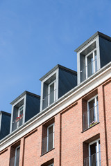 Fototapeta na wymiar Zinkblechgauben mit französischem Balkon