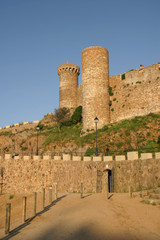 Naklejka premium Burg an der spanischen Küste - Tossa