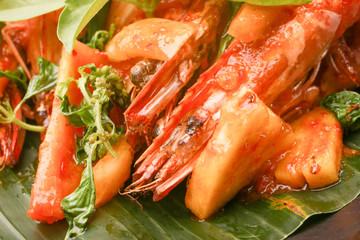 Close up image of the fried shrimps