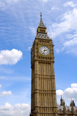 Fototapeta na wymiar Big Ben over blue sky