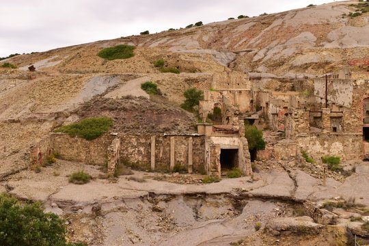 antiche rovine di miniera