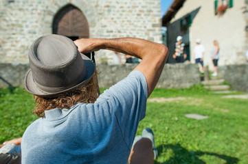 Fototapeta premium man photos actors during the performance in the naturte