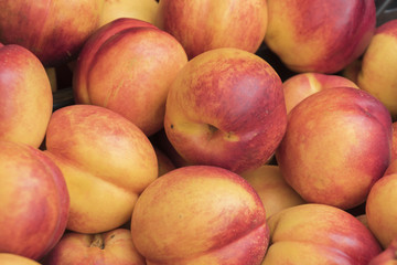 peaches at market