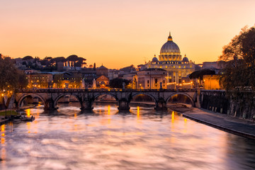 Fototapeta premium Sunset view of the Vatican city state