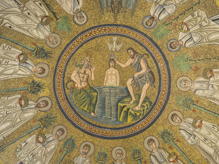 Fototapeta na wymiar Il battesimo di Gesù nel fiume Giordano
