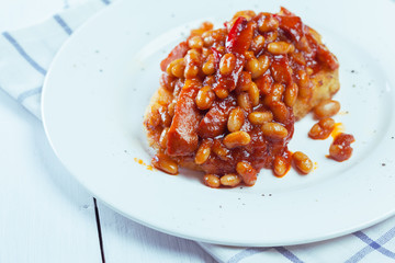  white beans in tomato sauce