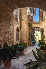 Nooks and streets of the beautiful Italian towns in Umbria.