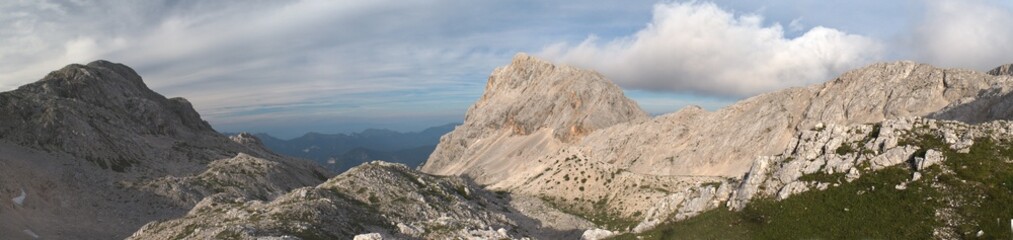 Fototapeta na wymiar panorama of Vrbanova spica and Rjavina in Julian Alps in Slovenia