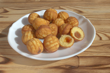 Sweet cream cookies with tasty filling