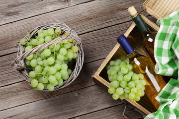 White wine and grapes