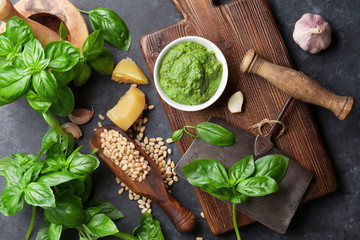 Pesto sauce ingredients