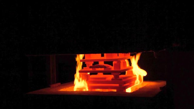 Abriendo el Horno de Ceramica a Gas
