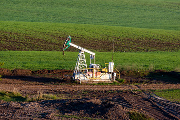 Oil pump in the field