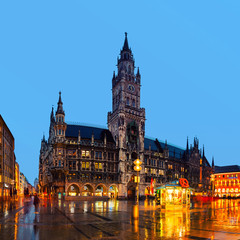 Fototapeta premium Marienplatz at night in Munich, Germany